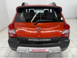 Toyota Etios Cross 1.5 Xs - Image 2
