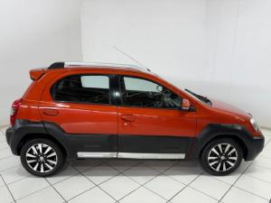 Toyota Etios Cross 1.5 Xs - Image 3