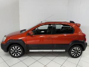 Toyota Etios Cross 1.5 Xs - Image 6