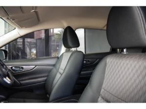 Nissan X-Trail 2.0 Visia - Image 2