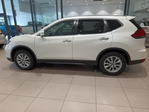 Nissan X-Trail 1.6dCi 4x4 SE - Image 2