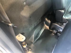 Toyota Hilux 2.0 single cab S (aircon) - Image 6