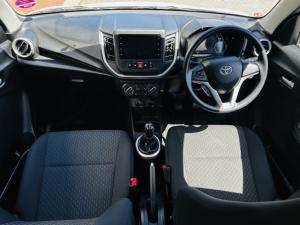 Toyota Vitz 1.0 XR manual - Image 10