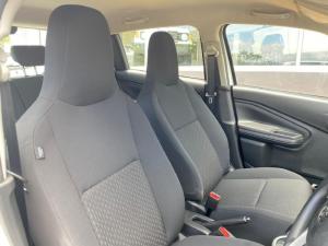 Toyota Vitz 1.0 XR manual - Image 7