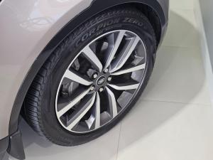 Land Rover Discovery D300 R-Dynamic HSE - Image 5