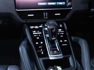 Porsche Cayenne Cayenne - Image 25