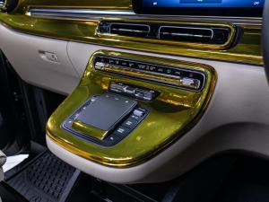 Mercedes-Benz V-Class V300d Exclusive - Image 18