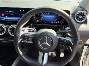 Mercedes-Benz GLA GLA200d Progressive - Image 12