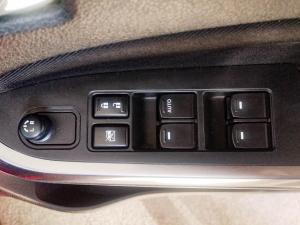 Suzuki Vitara 1.6 GL+ auto - Image 10