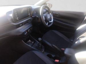 Hyundai i20 1.2 Premium - Image 14