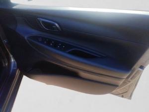 Hyundai i20 1.2 Premium - Image 10