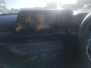 Hyundai i20 1.2 Premium - Image 15