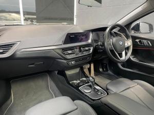 BMW 1 Series 118i Sport Line - Image 17