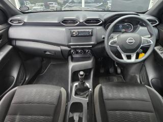 Nissan Magnite 1.0 Visia manual
