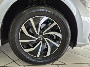 Volkswagen Polo hatch 1.0TSI Life auto - Image 10