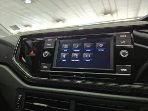 Volkswagen Polo hatch 1.0TSI Life auto - Image 21