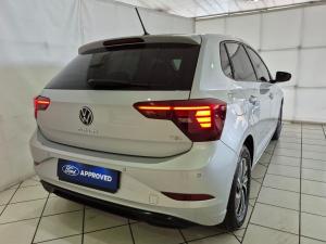 Volkswagen Polo hatch 1.0TSI Life auto - Image 4