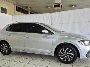Volkswagen Polo hatch 1.0TSI Life auto - Image 6