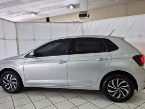 Volkswagen Polo hatch 1.0TSI Life auto - Image 8