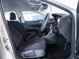 Volkswagen Polo hatch 1.0TSI - Image 11