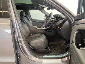 Land Rover Range Rover Sport D350 Autobiography - Image 6