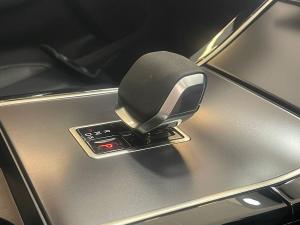 Land Rover Range Rover Evoque D200 R-Dynamic SE - Image 23