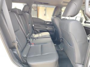Toyota Land Cruiser Prado 2.8GD VX-R - Image 18