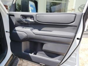 Toyota Land Cruiser Prado 2.8GD VX-R - Image 27