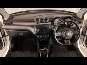 Suzuki Swift 1.2 GLX auto - Image 6