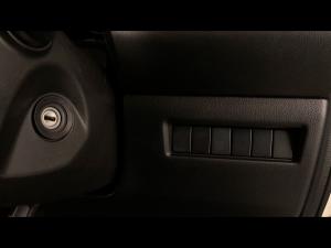 Suzuki Swift 1.2 GLX auto - Image 16