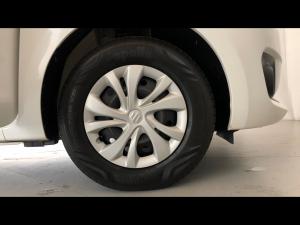 Suzuki Swift 1.2 GLX auto - Image 17