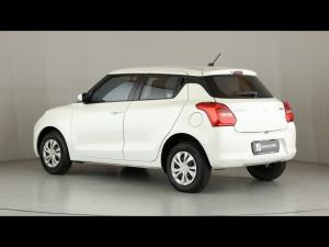 Suzuki Swift 1.2 GLX auto - Image 21