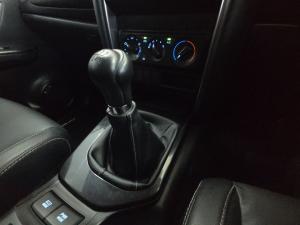 Toyota Fortuner 2.4GD-6 manual - Image 13