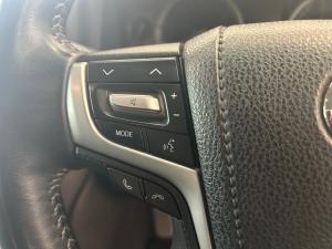 Toyota Land Cruiser 200 4.5D-4D V8 VX-R - Image 9