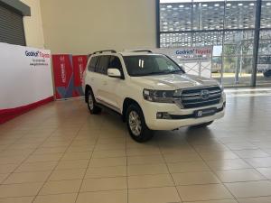 Toyota Land Cruiser 200 4.5D-4D V8 VX-R - Image 1