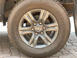 Toyota Hilux 2.4GD-6 single cab Raider manual - Image 9