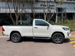 Toyota Hilux 2.4GD-6 single cab Raider manual - Image 3