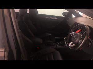 Volkswagen Golf GTI - Image 10