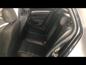 Volkswagen Golf GTI - Image 11