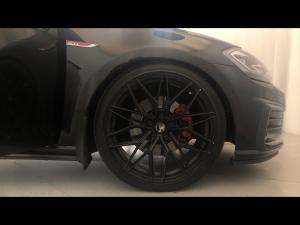 Volkswagen Golf GTI - Image 17