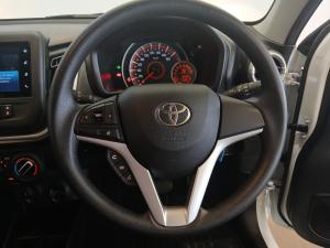 Toyota Vitz 1.0 XR manual - Image 8