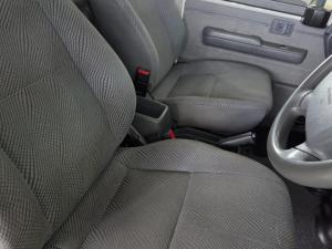 Toyota Land Cruiser 79 4.5D-4D LX V8 single cab - Image 12