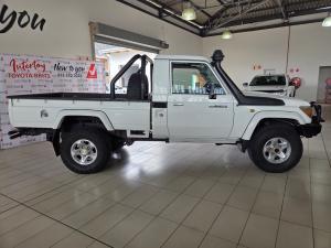 Toyota Land Cruiser 79 4.5D-4D LX V8 single cab - Image 3