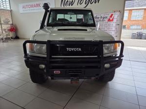 Toyota Land Cruiser 79 4.5D-4D LX V8 single cab - Image 4