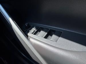 Toyota Corolla Cross 1.8 Hybrid XS - Image 23