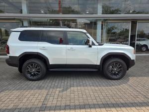 Toyota Prado TX 2.8GD automatic - Image 3