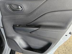 Nissan Navara 2.5DDTI PRO-4X 4X4 automatic D/C - Image 12