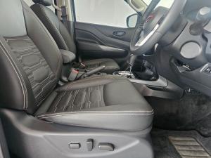 Nissan Navara 2.5DDTI PRO-4X 4X4 automatic D/C - Image 5
