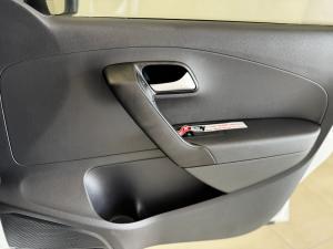 Volkswagen Polo Vivo 1.6 Comfortline TIP - Image 10