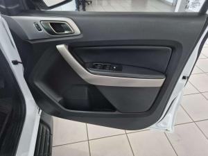 Ford Everest 3.2 Tdci XLT 4X4 automatic - Image 8